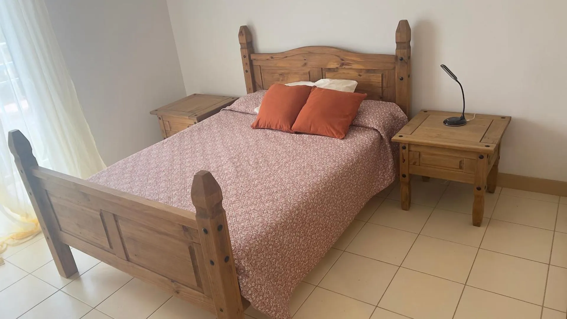 Apartamento T2 Equipado Vila Verde Santa Maria 0*,